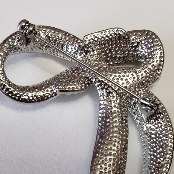 Vintage Silver Tone Rhinestone Bow Brooch, Silvertone Ribbon Pin - Picture 8 of 8
